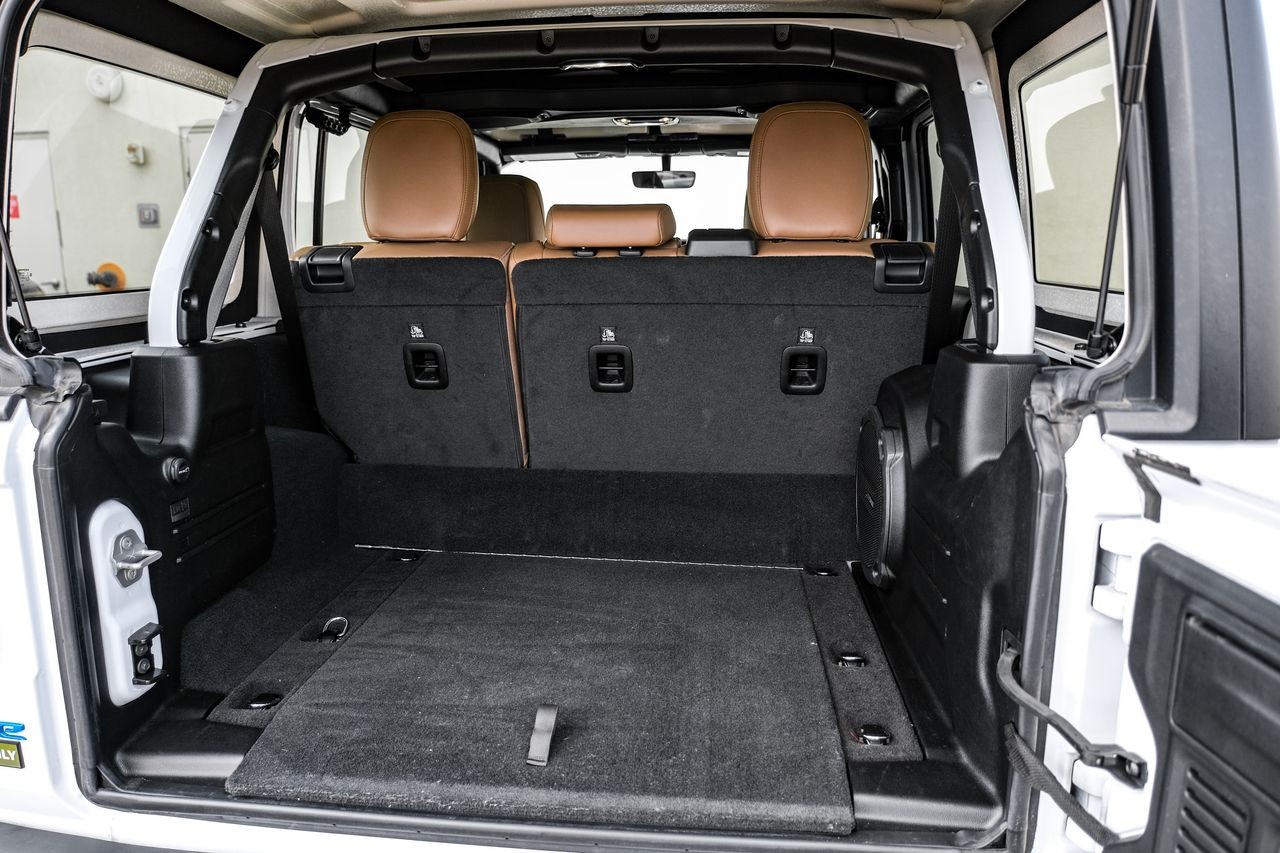 Jeep Wrangler 4xe Vehicle Main Gallery Image 43