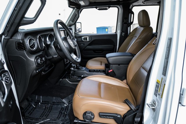 Jeep Wrangler 4xe Vehicle Main Gallery Image 04