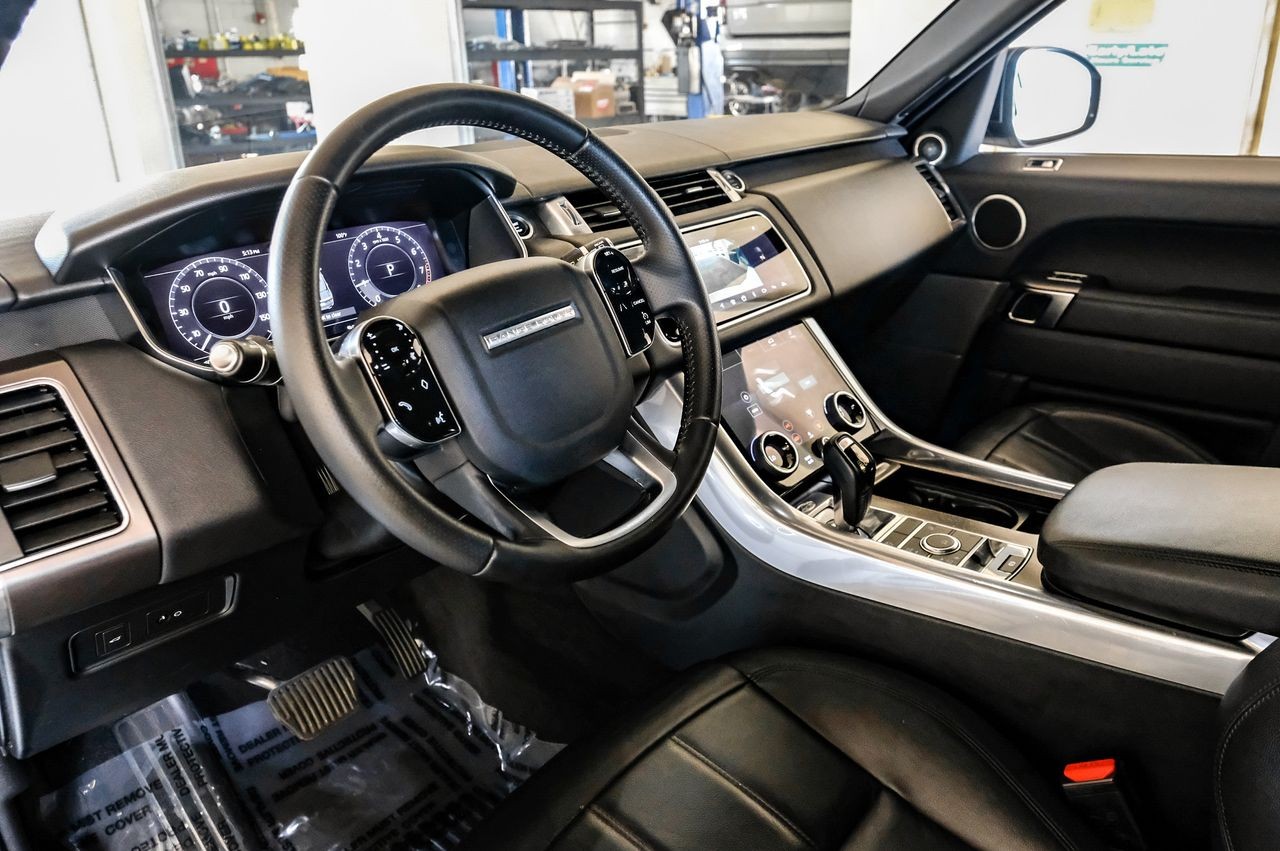 Land Rover Range Rover Sport Vehicle Main Gallery Image 03