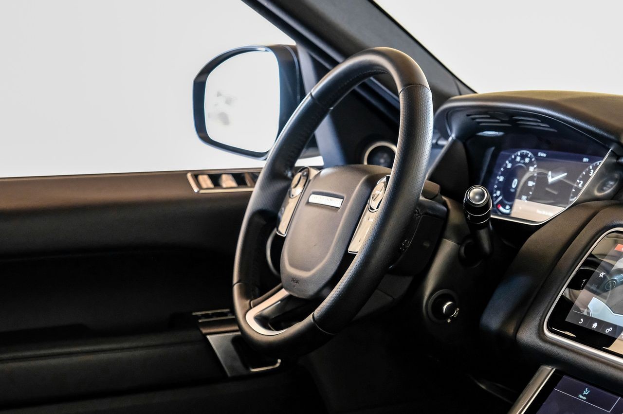 Land Rover Range Rover Sport Vehicle Main Gallery Image 13