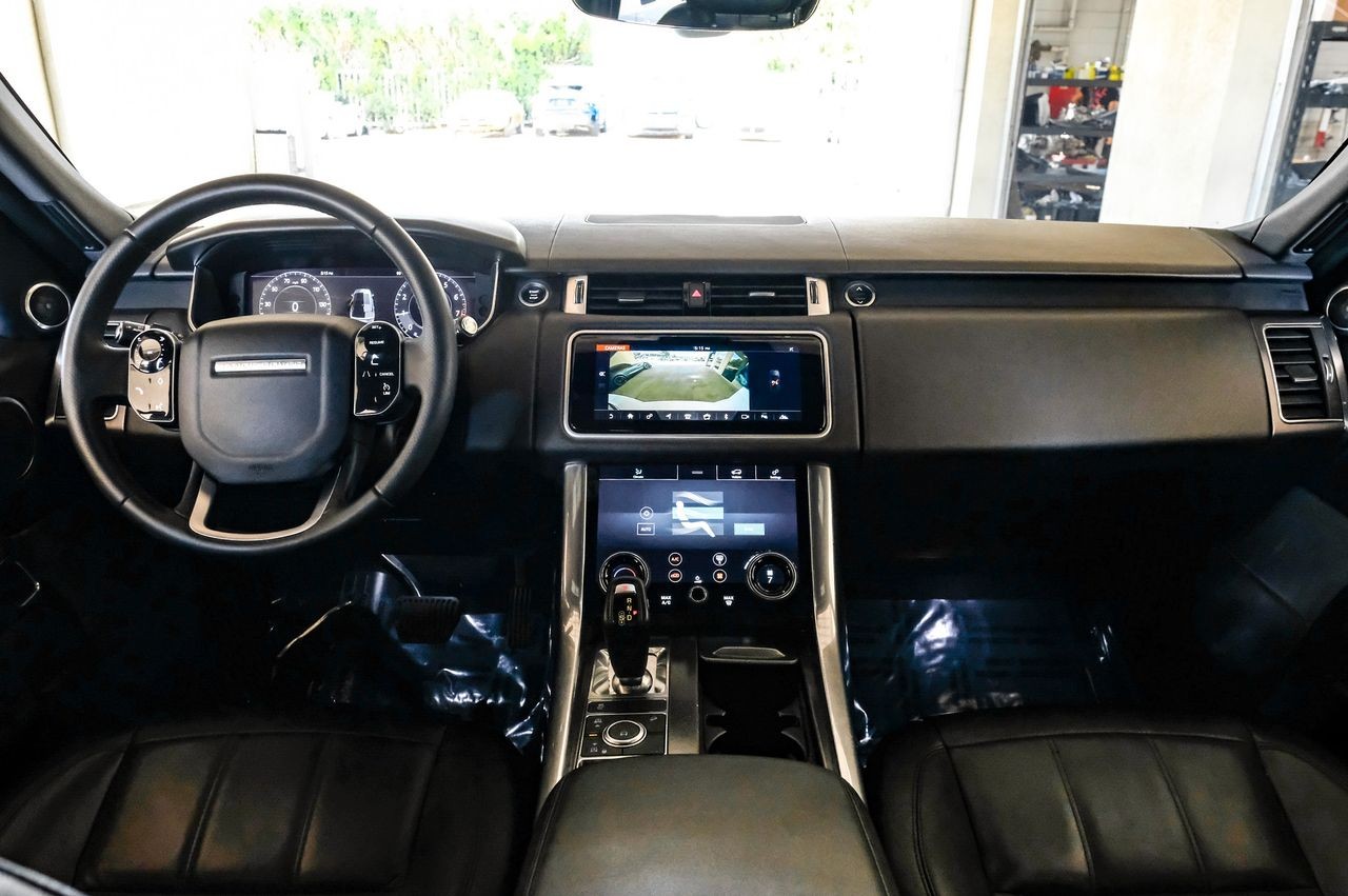 Land Rover Range Rover Sport Vehicle Main Gallery Image 14