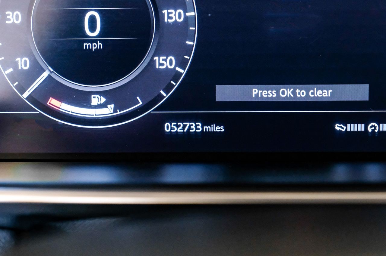 Land Rover Range Rover Sport Vehicle Main Gallery Image 20