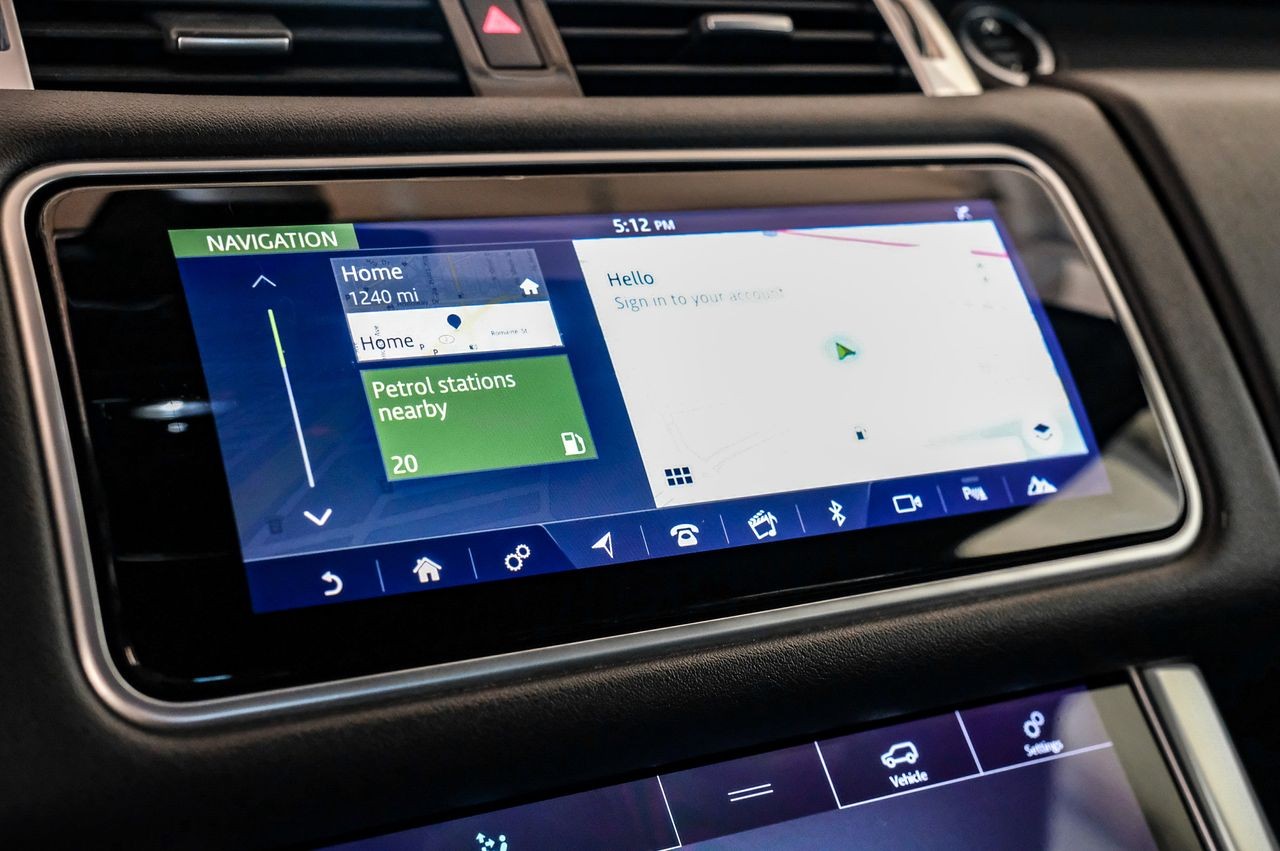 Land Rover Range Rover Sport Vehicle Main Gallery Image 21