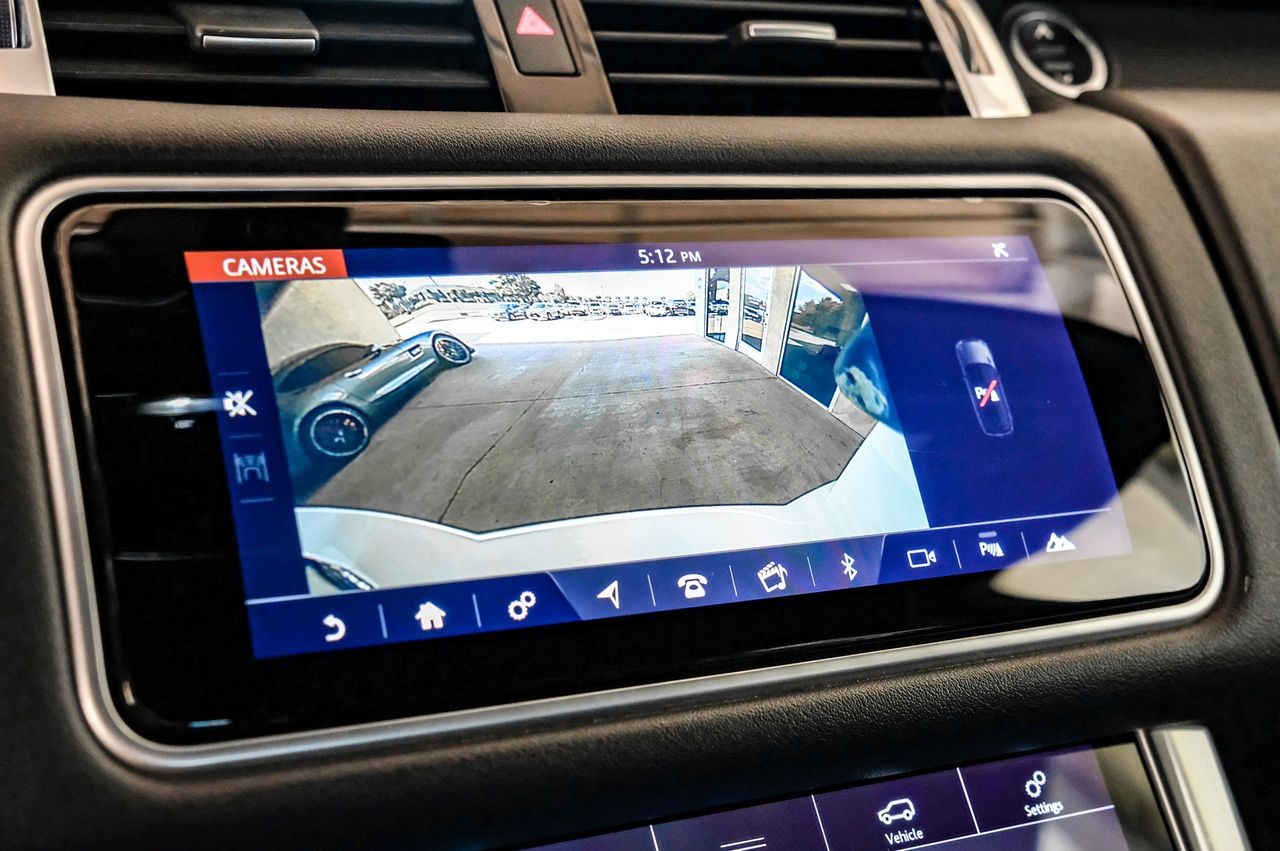 Land Rover Range Rover Sport Vehicle Main Gallery Image 22
