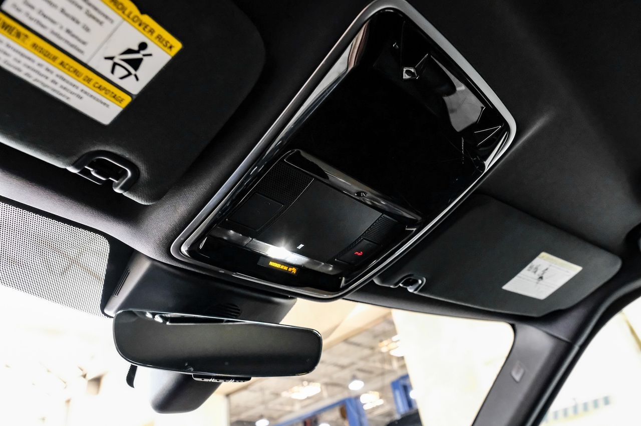 Land Rover Range Rover Sport Vehicle Main Gallery Image 30