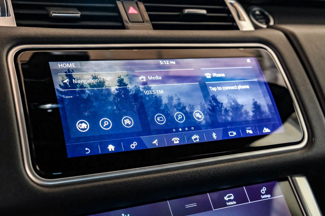 Land Rover Range Rover Sport Vehicle Main Gallery Image 31