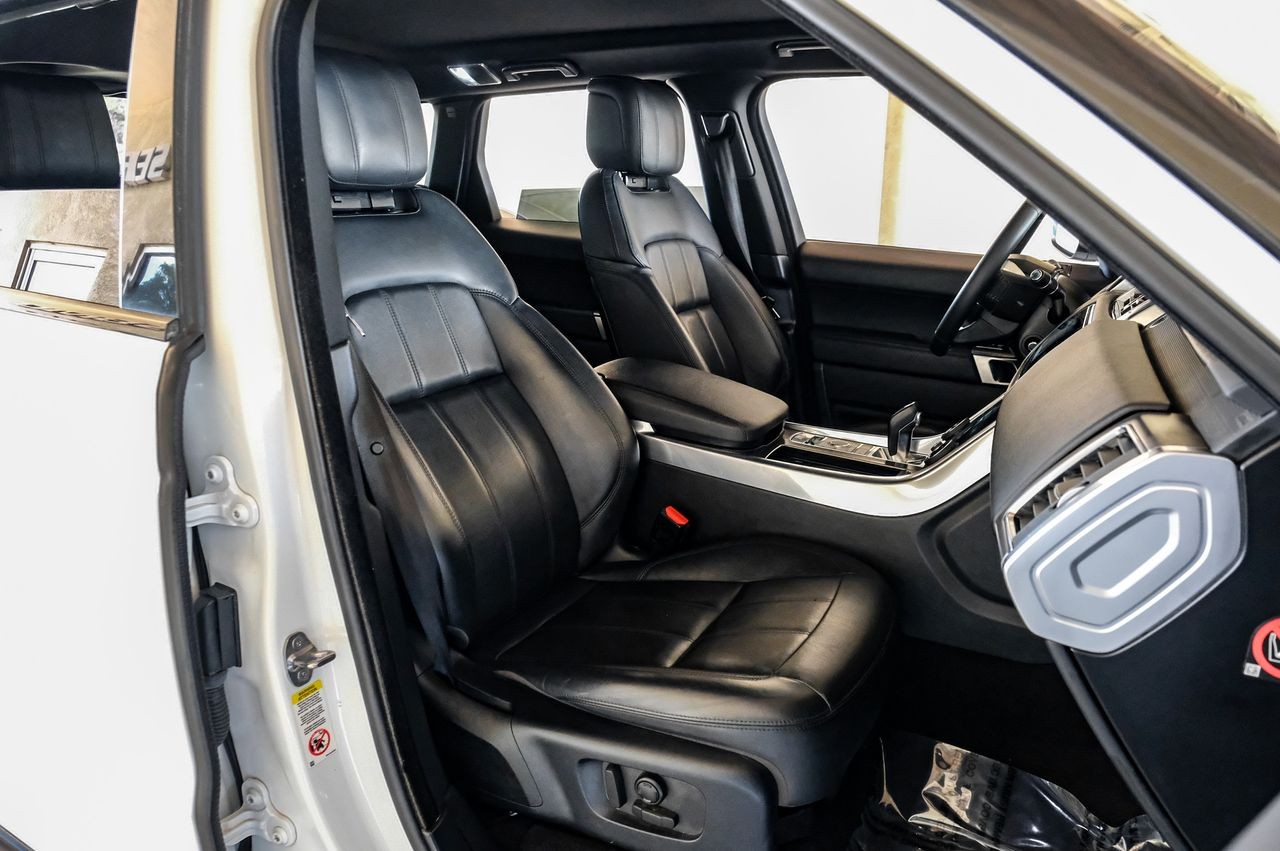 Land Rover Range Rover Sport Vehicle Main Gallery Image 39