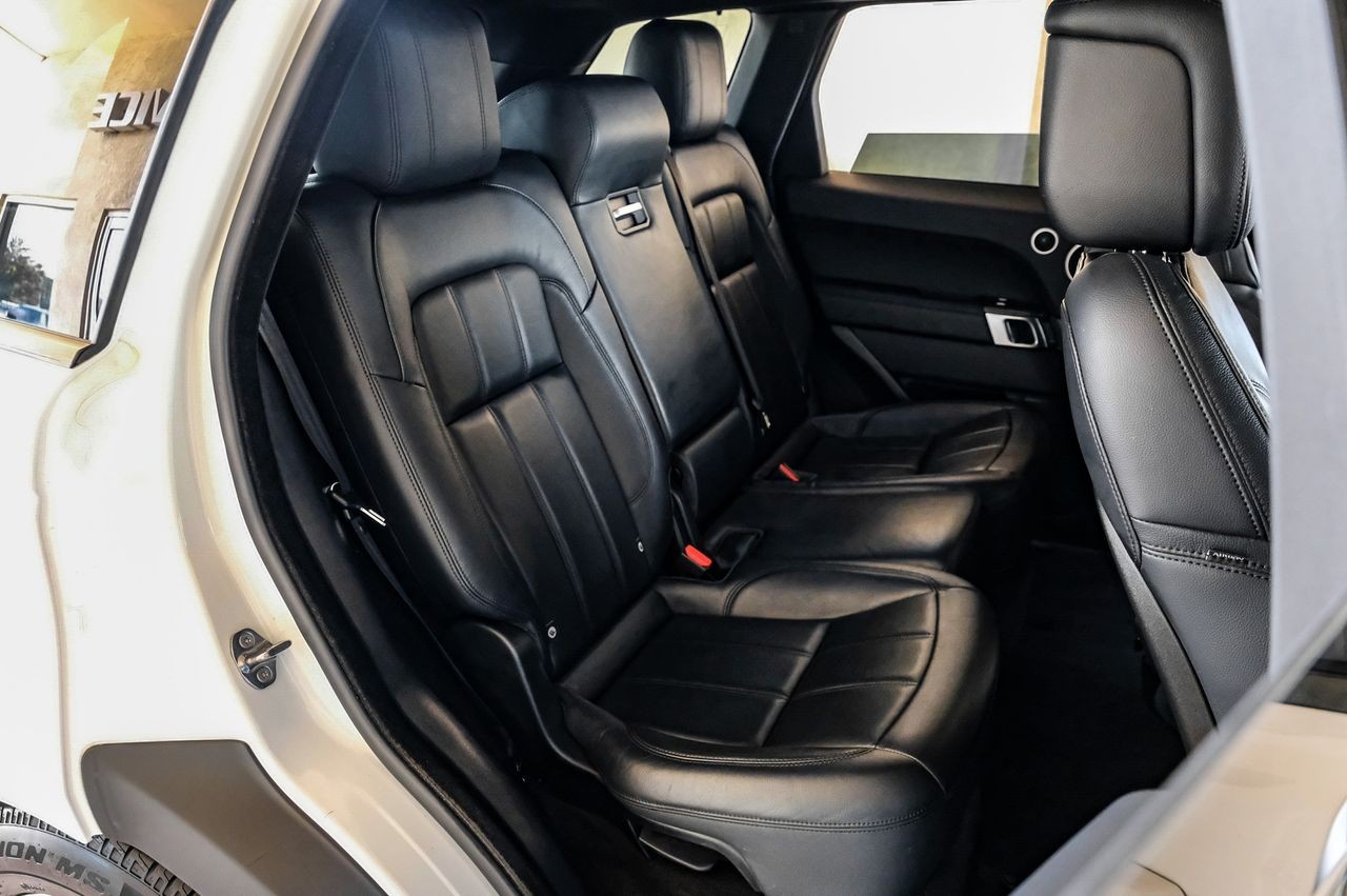 Land Rover Range Rover Sport Vehicle Main Gallery Image 40