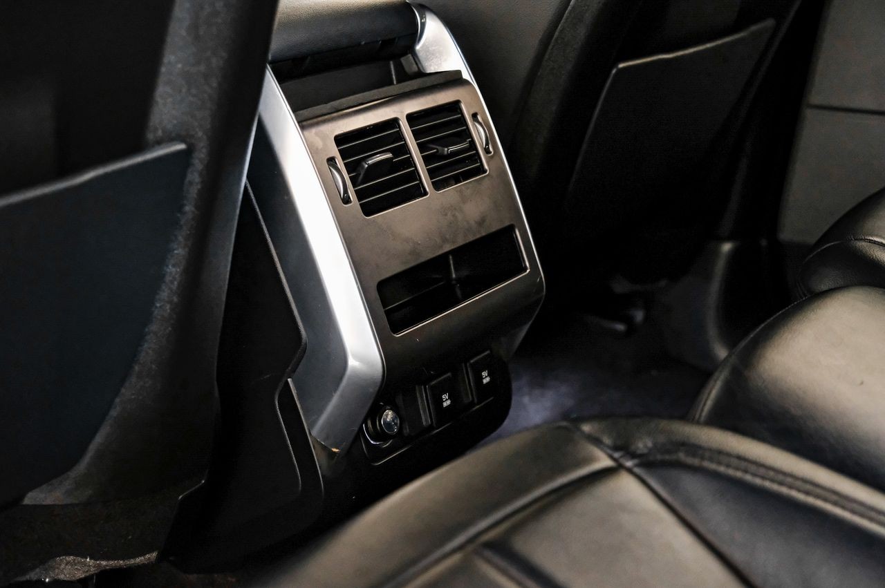 Land Rover Range Rover Sport Vehicle Main Gallery Image 42