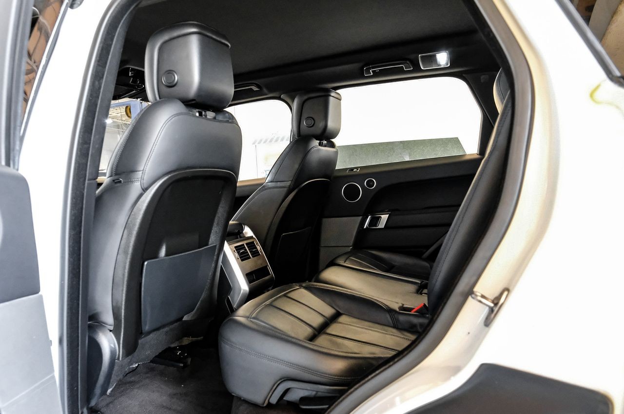 Land Rover Range Rover Sport Vehicle Main Gallery Image 43