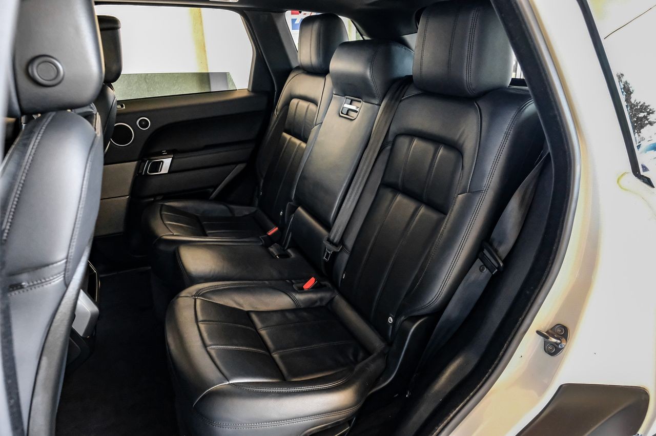 Land Rover Range Rover Sport Vehicle Main Gallery Image 44
