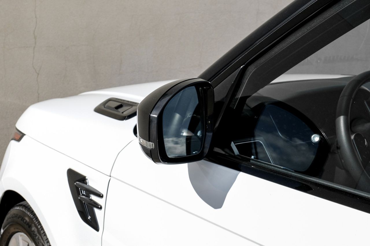 Land Rover Range Rover Sport Vehicle Main Gallery Image 46