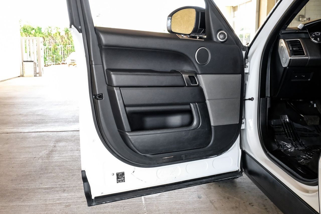 Land Rover Range Rover Sport Vehicle Main Gallery Image 47