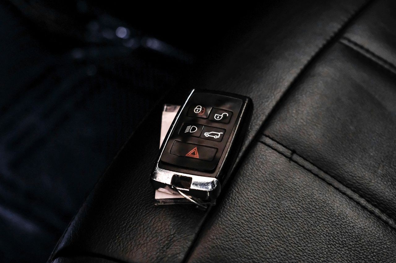 Land Rover Range Rover Sport Vehicle Main Gallery Image 60