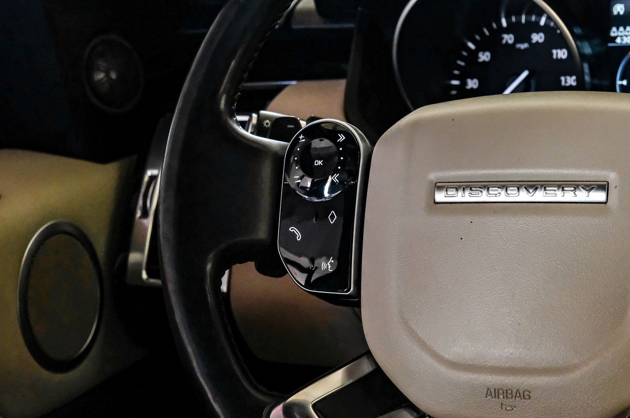 Land Rover Discovery Vehicle Main Gallery Image 18