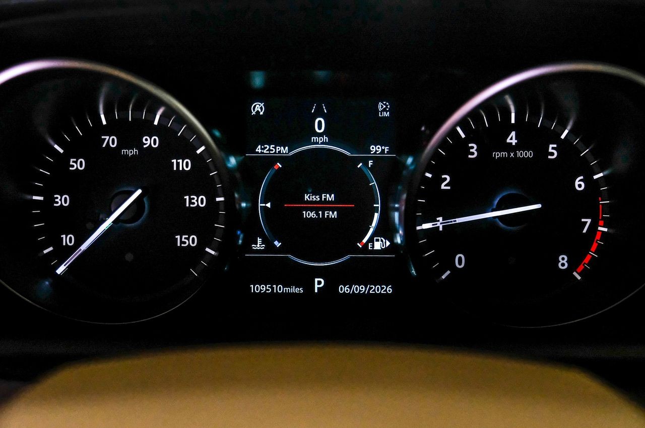 Land Rover Discovery Vehicle Main Gallery Image 20