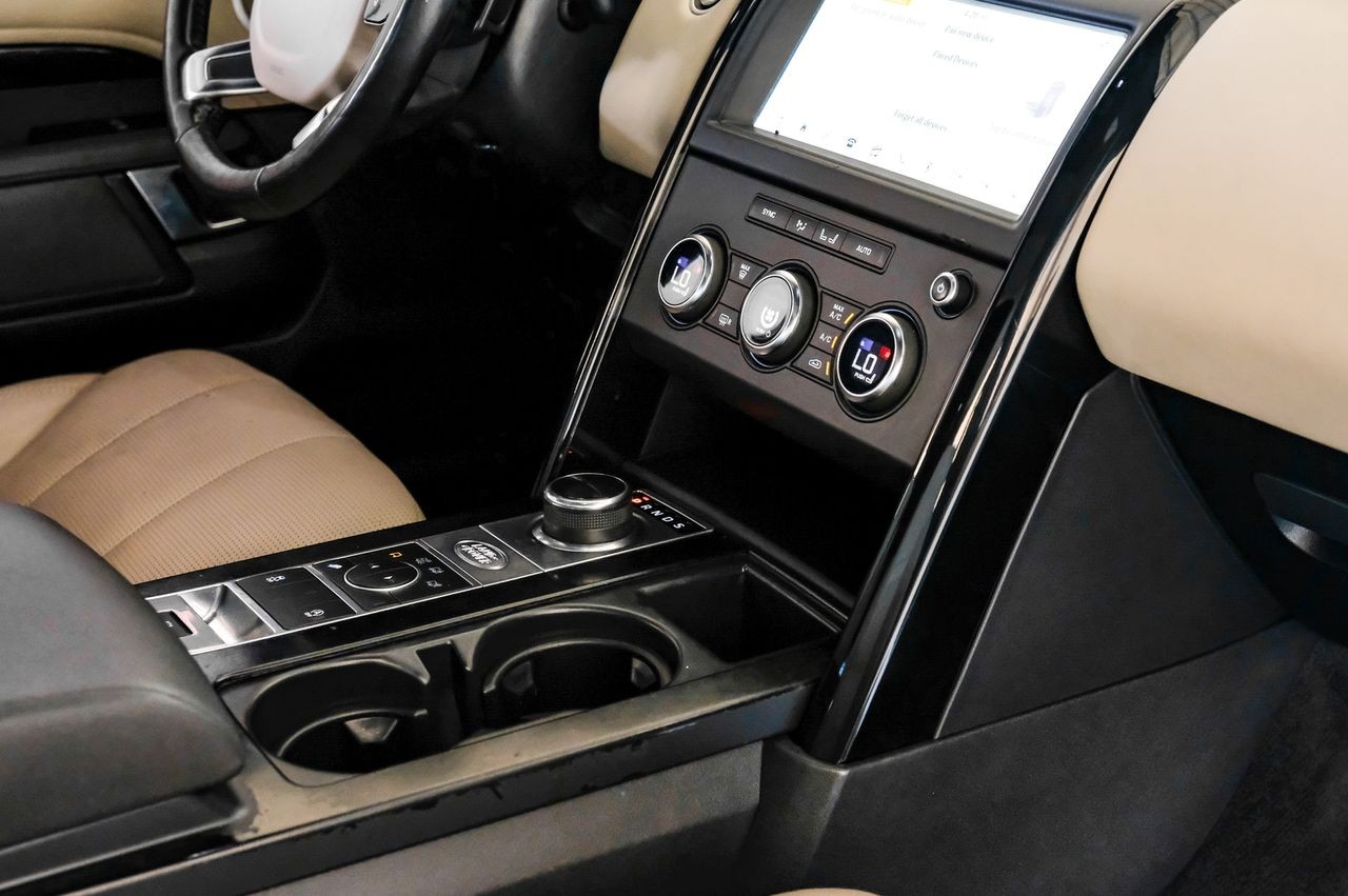 Land Rover Discovery Vehicle Main Gallery Image 23