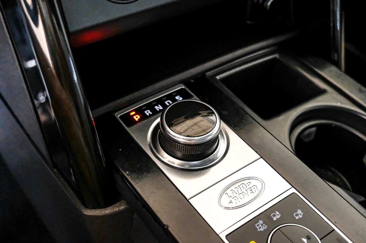Land Rover Discovery Vehicle Main Gallery Image 26