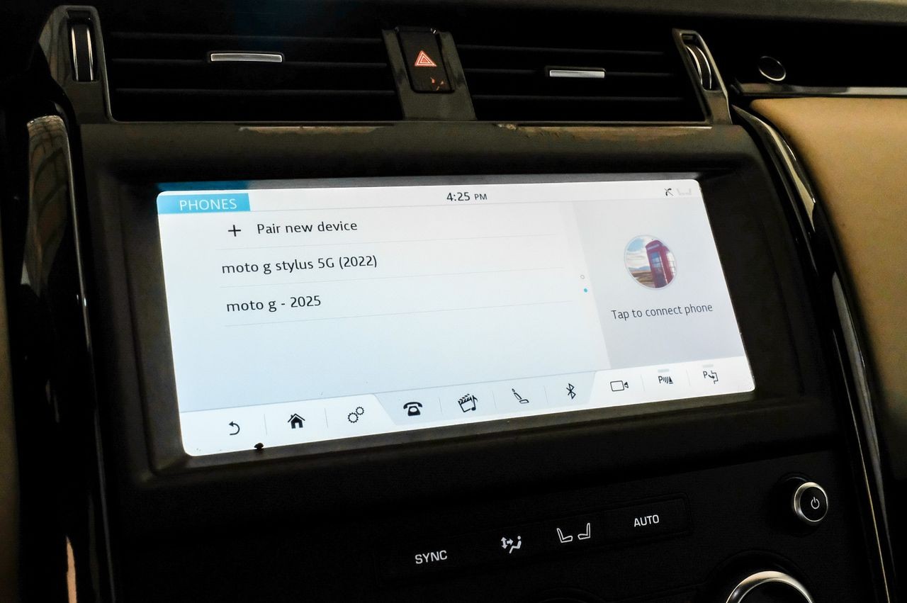 Land Rover Discovery Vehicle Main Gallery Image 32