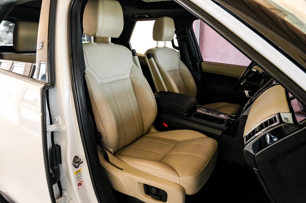 Land Rover Discovery Vehicle Main Gallery Image 38