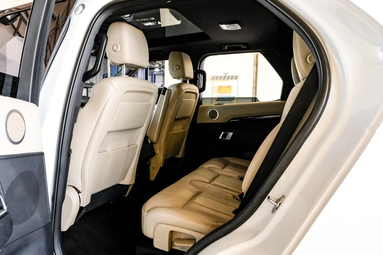 Land Rover Discovery Vehicle Main Gallery Image 41