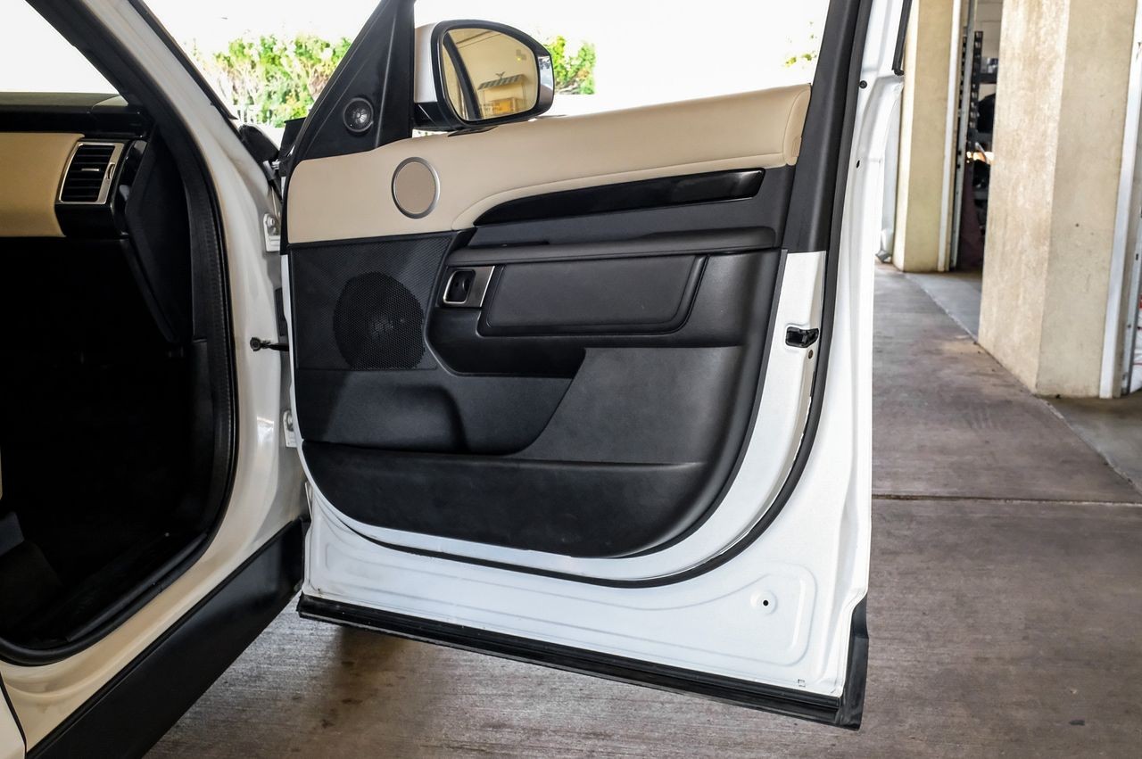 Land Rover Discovery Vehicle Main Gallery Image 46