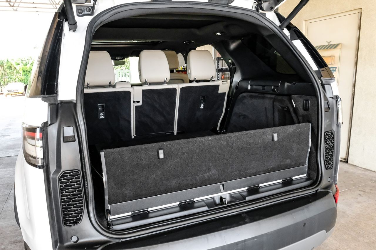 Land Rover Discovery Vehicle Main Gallery Image 52