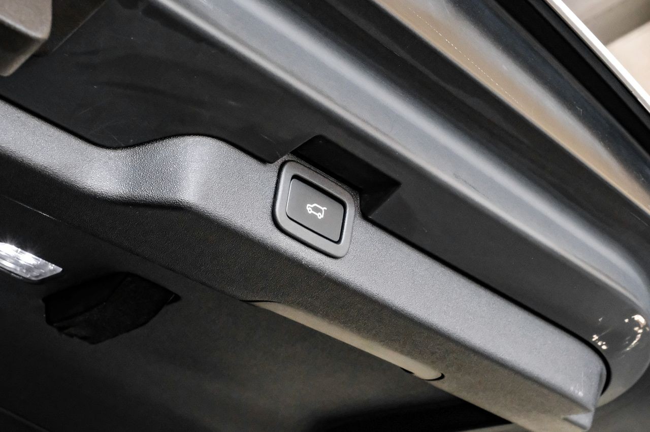 Land Rover Discovery Vehicle Main Gallery Image 53