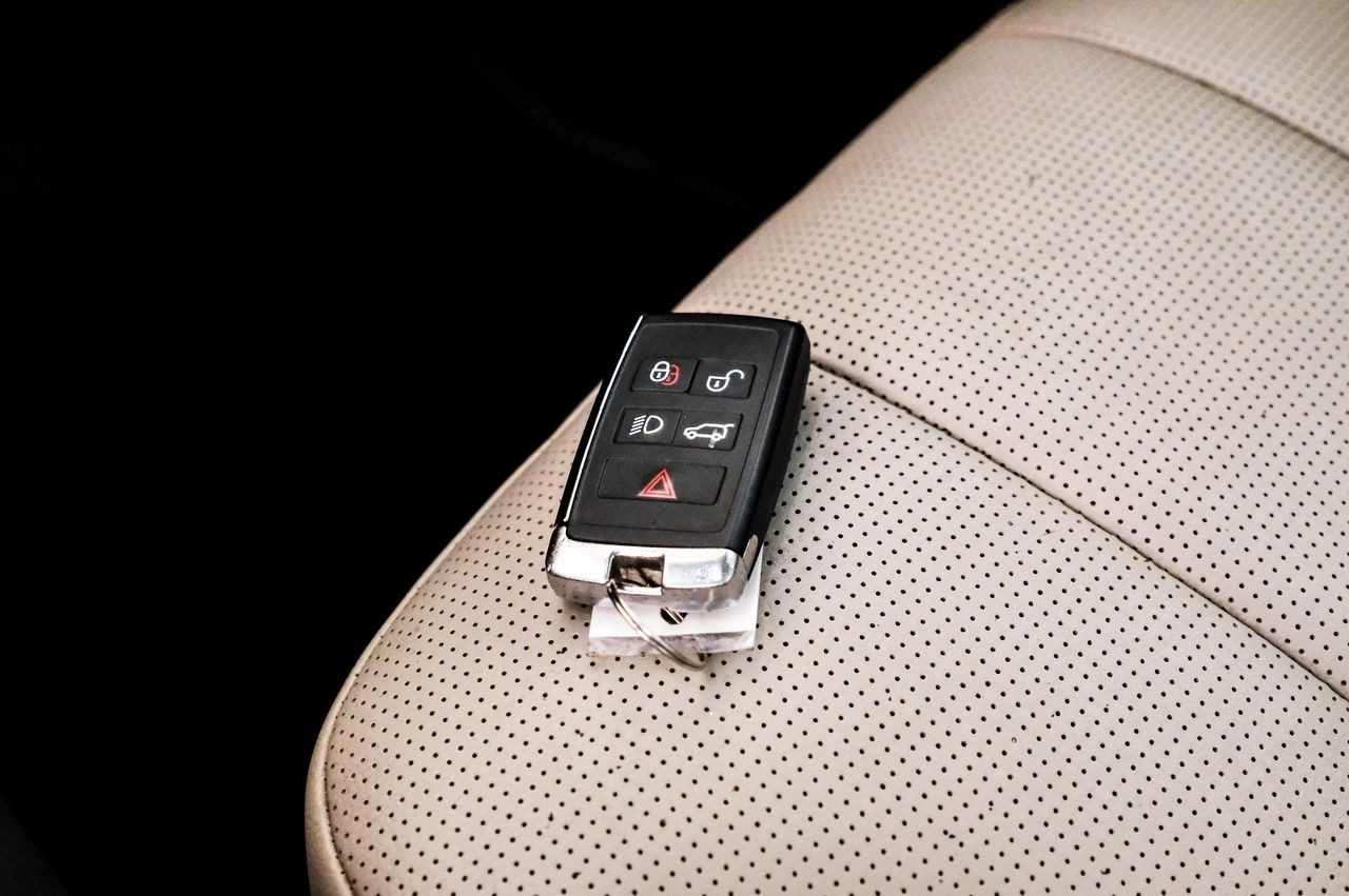 Land Rover Discovery Vehicle Main Gallery Image 58