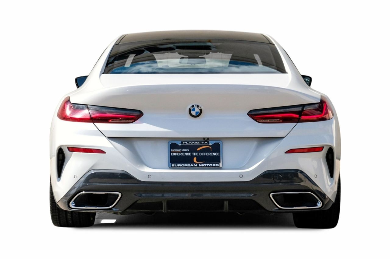 BMW 840i Gran Coupe Vehicle Main Gallery Image 10