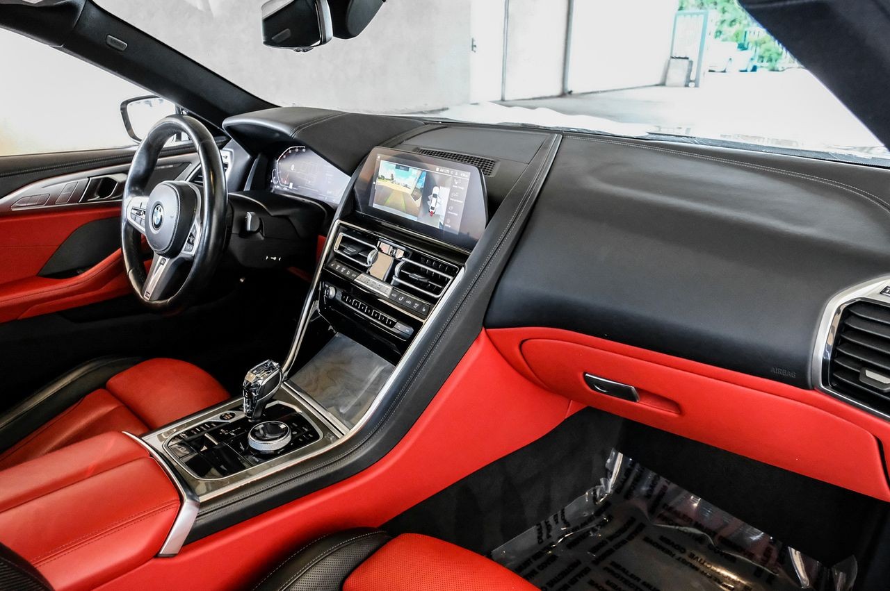 BMW 840i Gran Coupe Vehicle Main Gallery Image 13