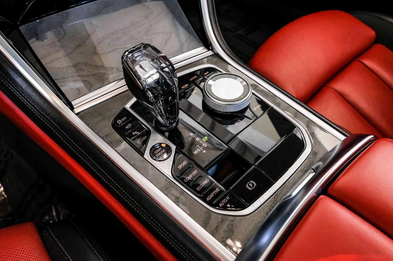 BMW 840i Gran Coupe Vehicle Main Gallery Image 27
