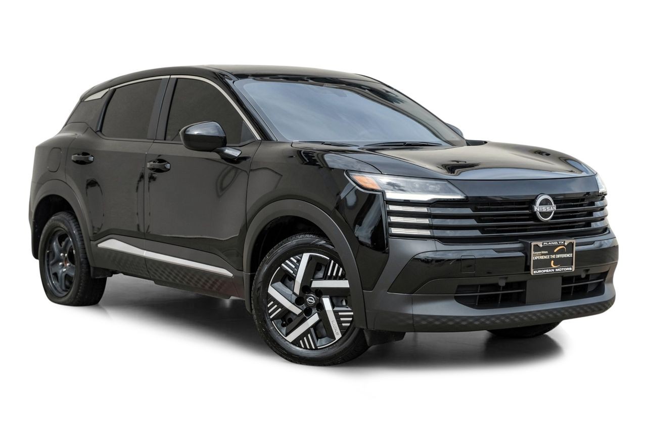 Nissan Kicks Vehicle Main Gallery Image 06