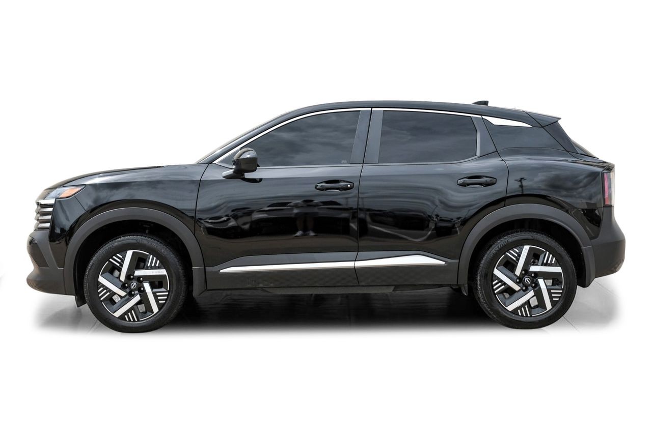 Nissan Kicks Vehicle Main Gallery Image 11