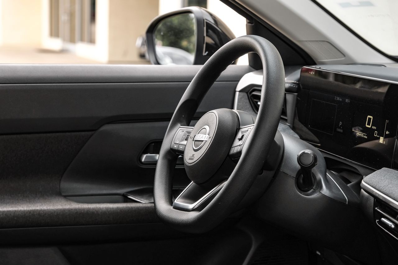 Nissan Kicks Vehicle Main Gallery Image 13
