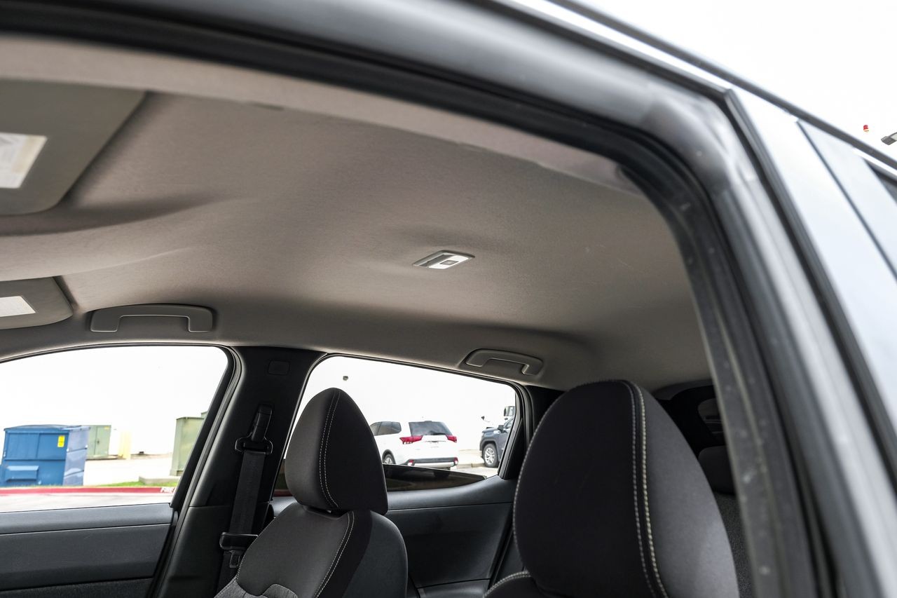 Nissan Kicks Vehicle Main Gallery Image 24