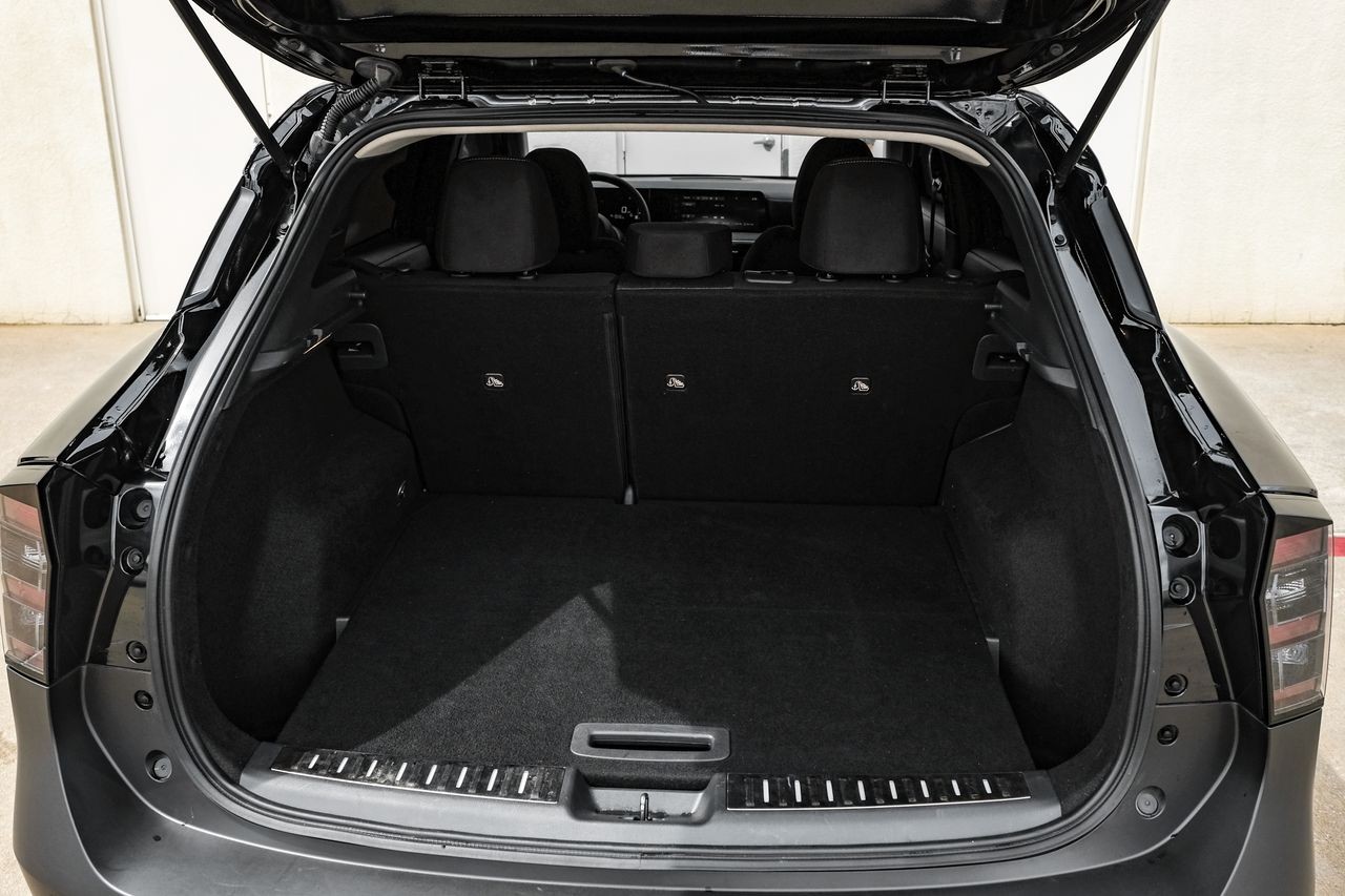 Nissan Kicks Vehicle Main Gallery Image 41