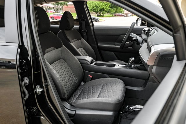 Nissan Kicks Vehicle Main Gallery Image 27