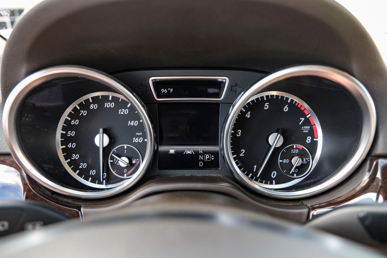 Mercedes-Benz ML 350 Vehicle Main Gallery Image 19