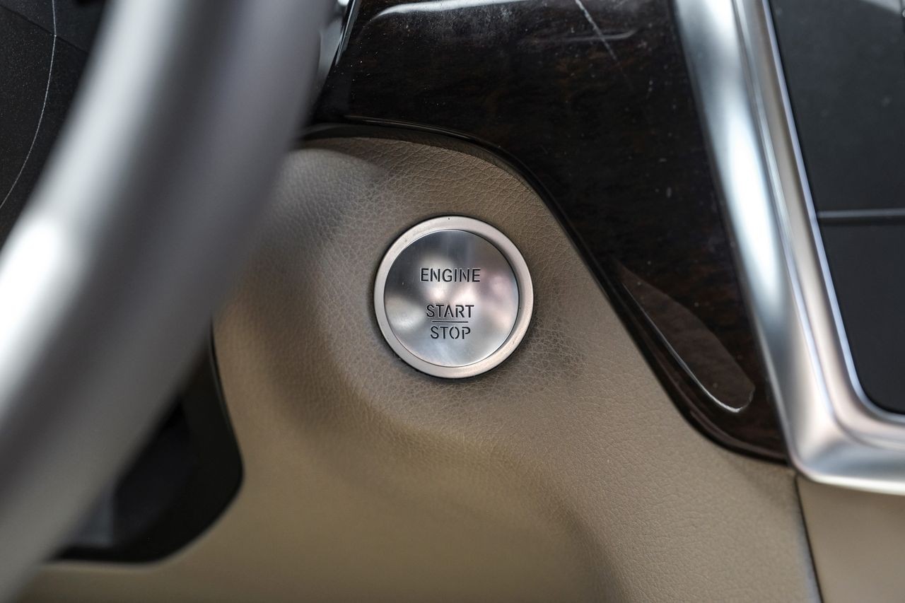 Mercedes-Benz ML 350 Vehicle Main Gallery Image 21