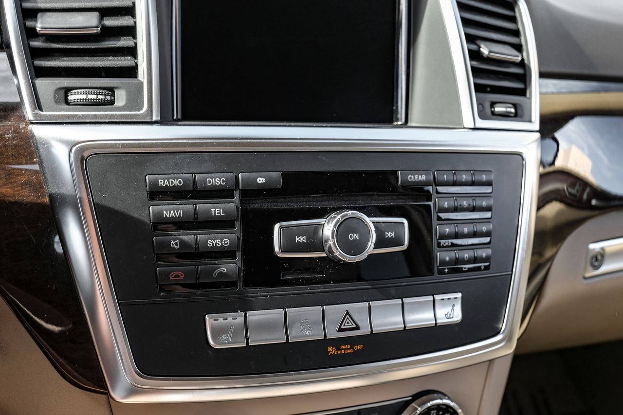 Mercedes-Benz ML 350 Vehicle Main Gallery Image 26
