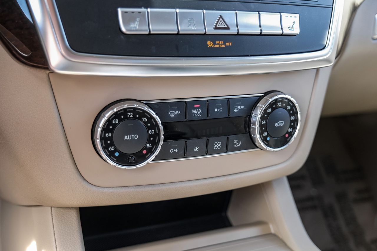 Mercedes-Benz ML 350 Vehicle Main Gallery Image 27
