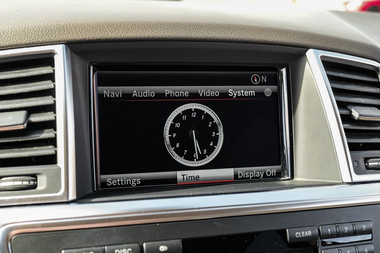Mercedes-Benz ML 350 Vehicle Main Gallery Image 33