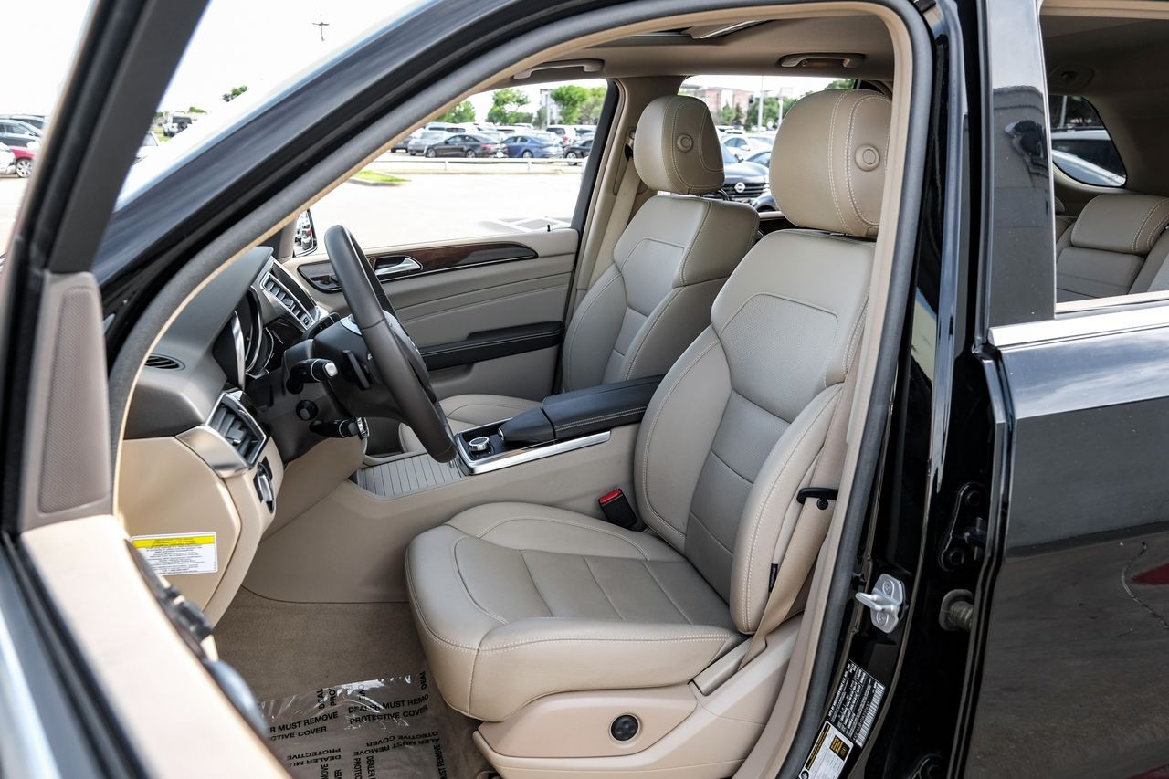 Mercedes-Benz ML 350 Vehicle Main Gallery Image 35