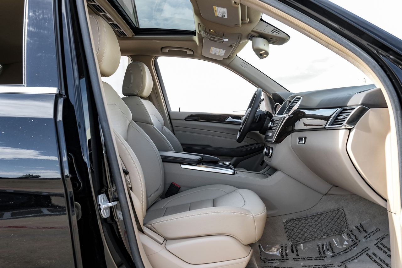 Mercedes-Benz ML 350 Vehicle Main Gallery Image 36