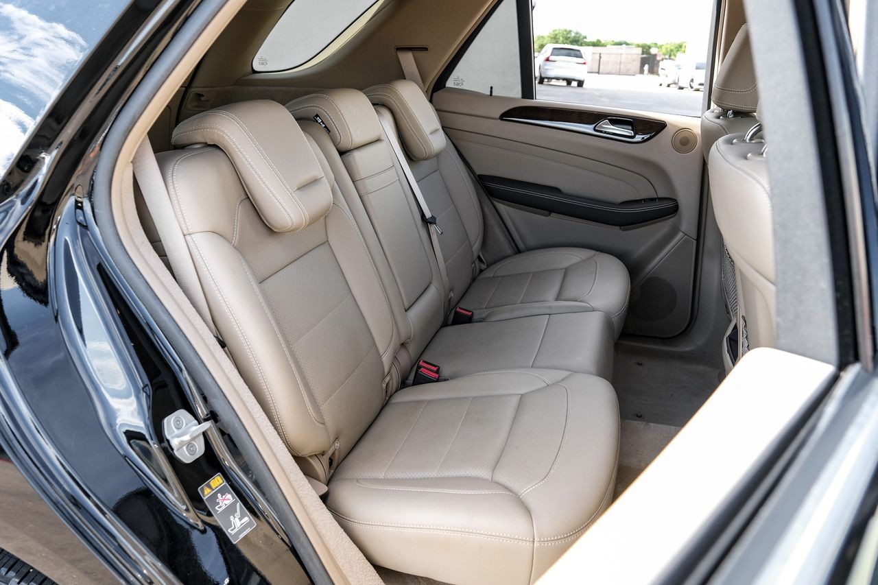Mercedes-Benz ML 350 Vehicle Main Gallery Image 38