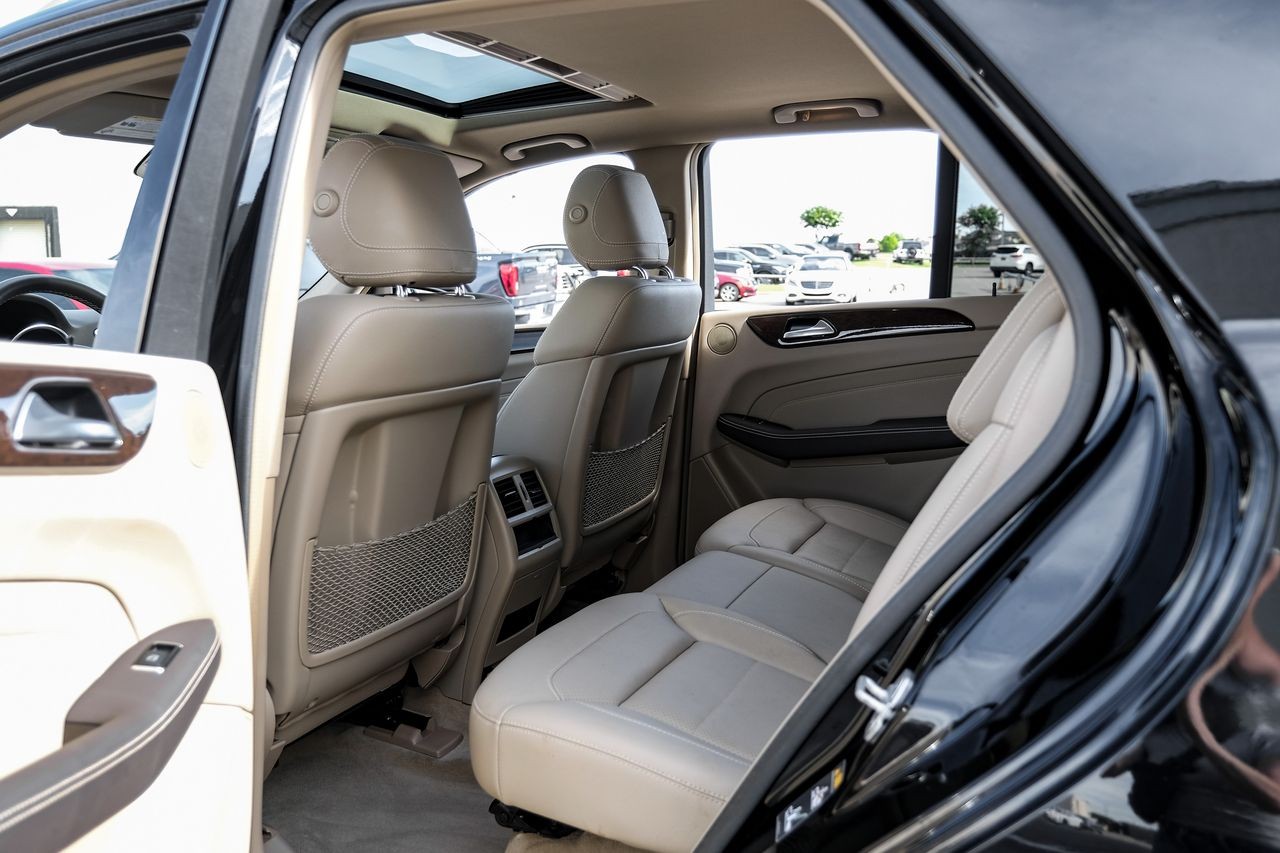 Mercedes-Benz ML 350 Vehicle Main Gallery Image 41
