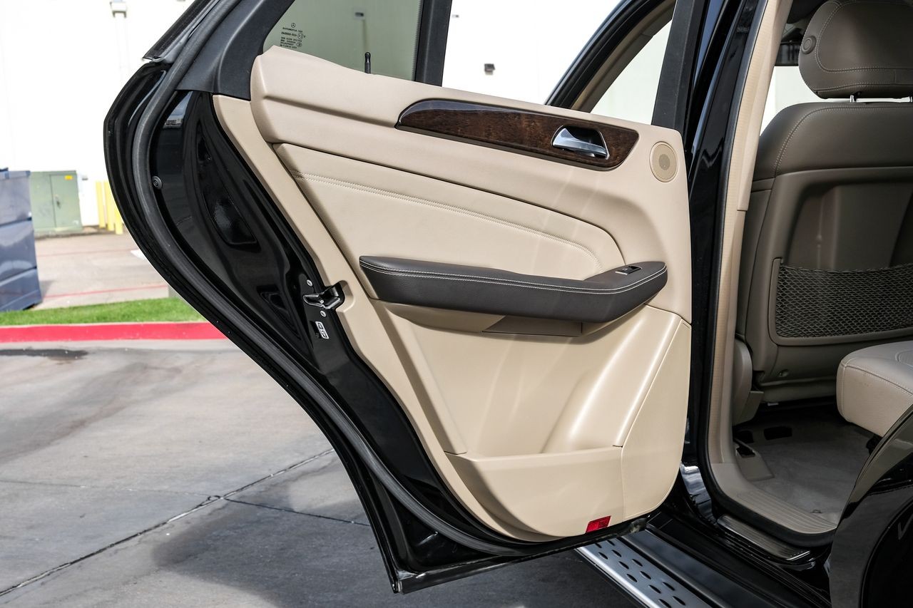 Mercedes-Benz ML 350 Vehicle Main Gallery Image 48
