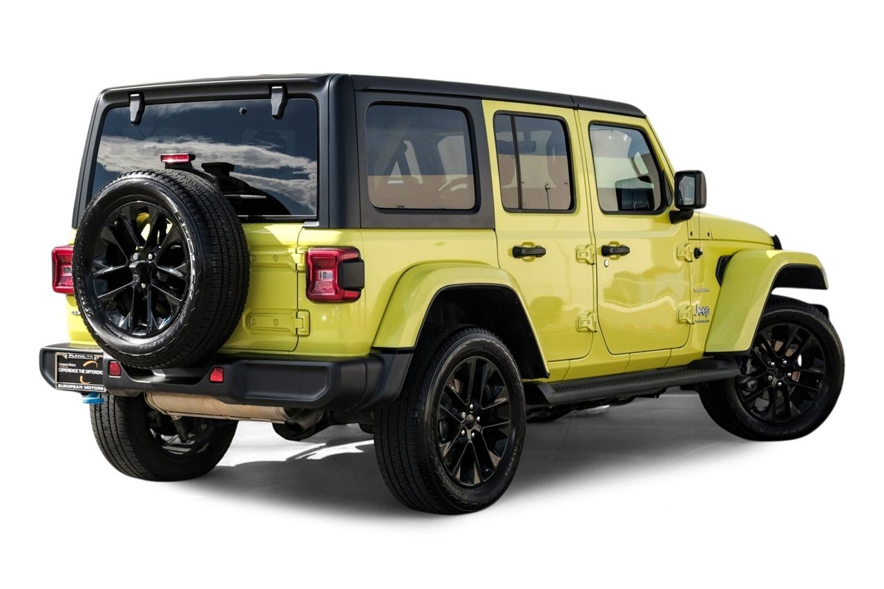 Jeep Wrangler Vehicle Main Gallery Image 08