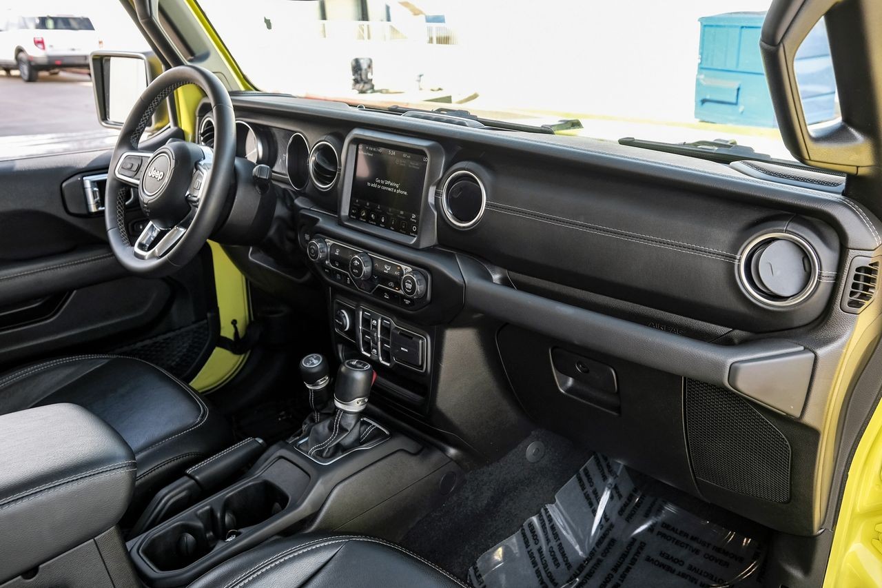 Jeep Wrangler Vehicle Main Gallery Image 12